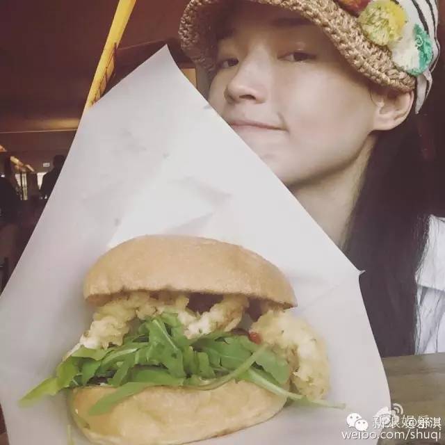 女美食博主的人设有哪些,女美食博主的人设构建与实施评估，灵活性方案与AR版策略,数据资料解释定义_云版88.95.59